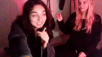 juliejoint graceful bitch masturbates pussy