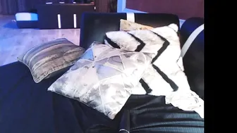 jointotoro beauty fucks her holes with dildos
