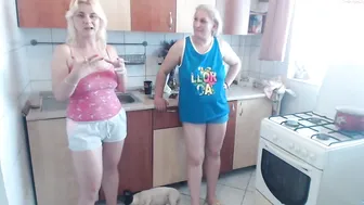 iuliana32 harlot posing in pantyhose