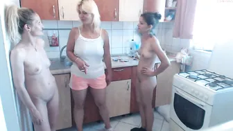 iuliana32 jerking off and cums