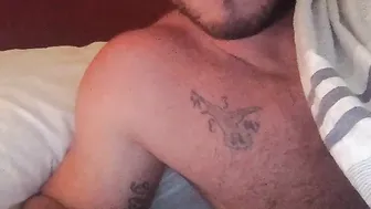 ironbutterfly69 teen slut fingers her crevices