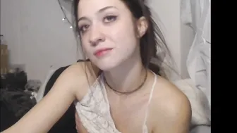 jascha_xx the bitch paid the courier for the pizza