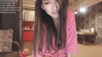 japanlitty fucks herself on the sofa