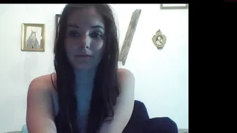 idkfuckme1222 busty harlot fingering pussy