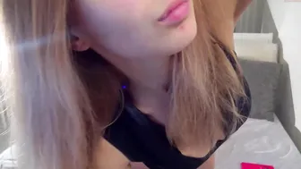 infinite_reality hot brunette girl gently masturbates cunt