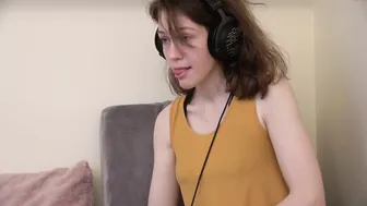 its_lily big boobed chick jerking off her cunt