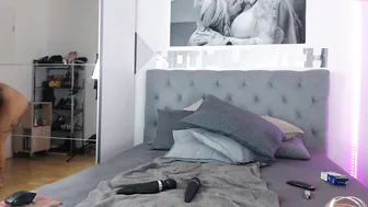 hotmilfbitch crazy babe shows beautiful breasts