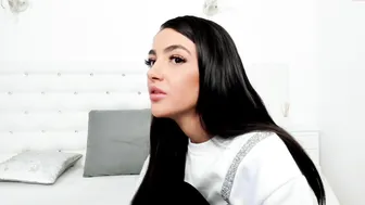 iamjoyxs skin posing nude