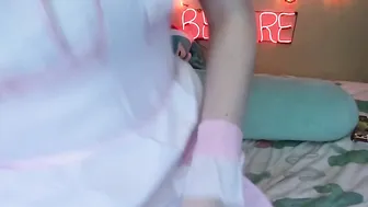 tweetney baby is fried in the cap