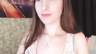 jenny_dove beauty is resting with pussy