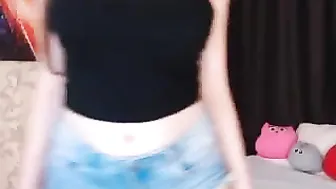 jenny_dove cute girl shows sexy body