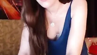 jenny_dove dancing naked and pulling pussy