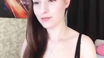 jenny_dove magnificent queen jumping on sex toy