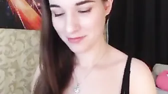 jenny_dove magnificent queen jumping on sex toy