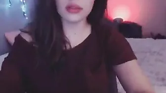 ivyontheqt sweet thing masturbates shaved cunt