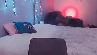 ivyontheqt sweet thing masturbates shaved cunt