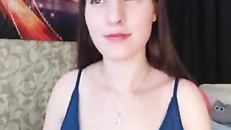 jenny_dove thinty passionately pulls the cap