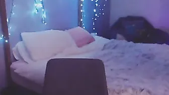 ivyontheqt crazy  girl  jerks off the anus in old age