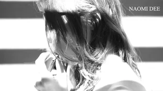 Naomi Dee  bbw fondles her cunt and nipples