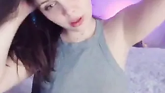 ivyontheqt dark chick seduces with big shapes