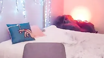 ivyontheqt beautiful blonde girl shows naked body