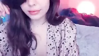 ivyontheqt beautiful blonde girl shows naked body