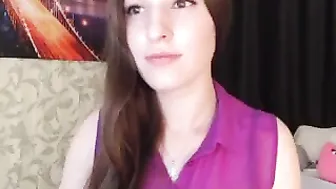 jenny_dove shows her pussy on the chair