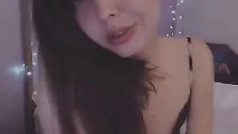 ivyontheqt gorgeous confused handjob pussy