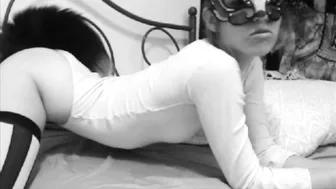 Naomi Dee  openwork swell fucks tight anus