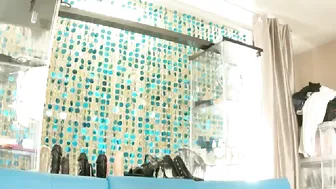 roxy busty cutie showed the cap