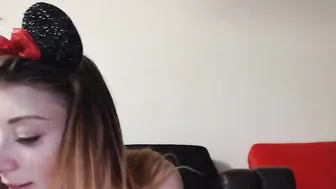 elissa25 charming bitch gets fucked in pussy