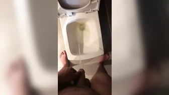 keiranlee girl in stockings shows juicy ass
