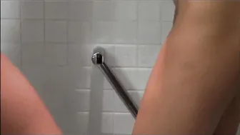 emily_balfour show with an attractive black hair