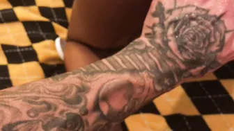chrisstrokesxxx obstinate mare fingers jerking her pussy