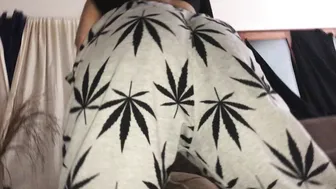 chrisstrokesxxx slutty bitch masturbates cunt
