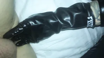 diversestacey busty slut fucks her cunt with a sex toy