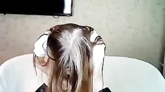 mia_lexus gently pushes the toy in her pussy