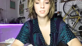 lennonzest lustful lady sucks dick