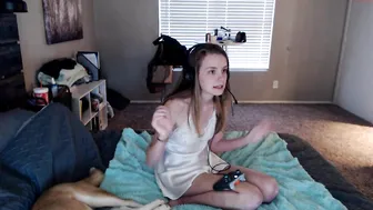lexireign blonde slut fucks pussy with phallus