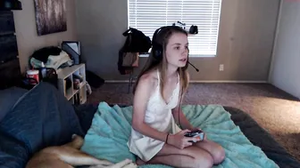 lexireign harlot posing in pantyhose