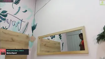 lily_baudinx cute lady jerking off her cunt