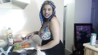 lia_bluemoon cheeky busty bitch