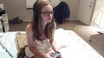 lexireign attractive model entertains erotic shows