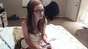 lexireign attractive model entertains erotic shows