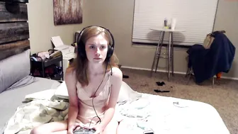 lexireign slut fucks bear