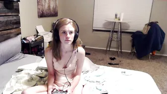 lexireign slut fucks bear