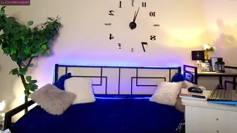 leila_and_danny busty chick jerks off her phallus