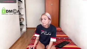 sashamike2000 slutty bitch masturbates cunt