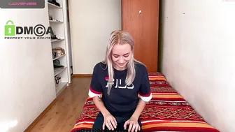 sashamike2000 slutty bitch masturbates cunt