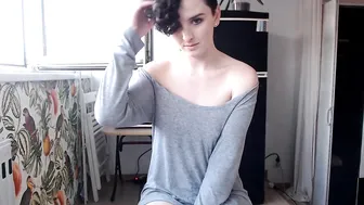 missalexthorn black-haired confused - having fun in fries